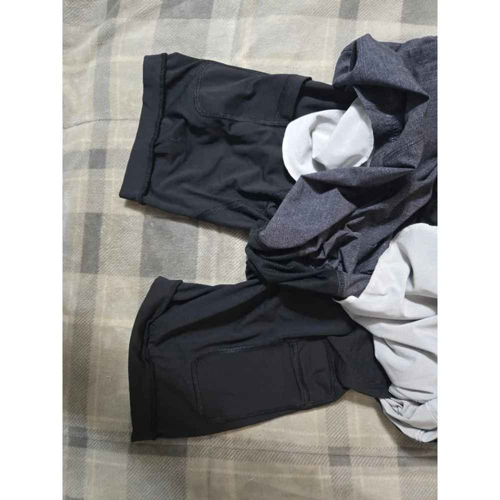 Men's Lululemon Athletic Shorts M Gray Black
